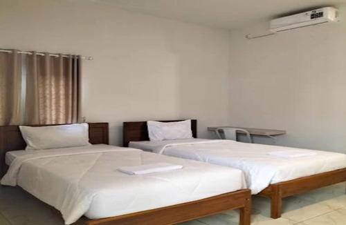Labuan Bajo House | Charlitoz Homestay