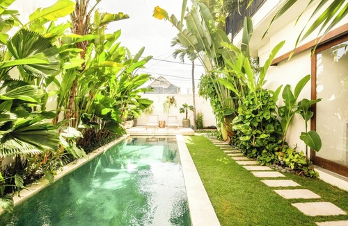Berawa Villa | Chic 2BR Villas, Brawah, 300m to Coastal Bliss