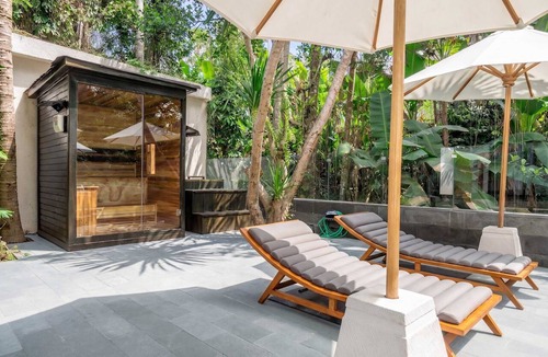 Melayang House | Chic Cozy 1BR in Prime Ubud w Pool, Garden & Patio