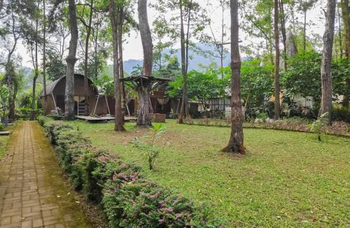 Batu Hotel | Chikar Glamping At Wisata Coban Talun Mitra RedDoorz