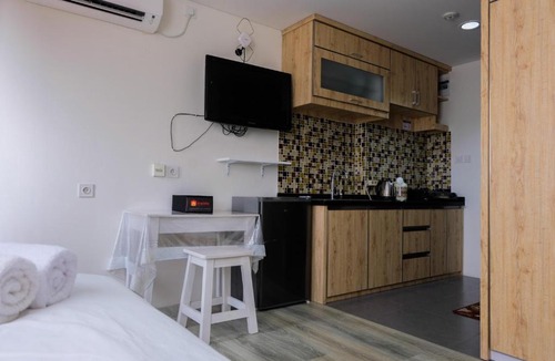 Ciputat Apartment | City View Studio Apartment at Bintaro Icon By Travelio