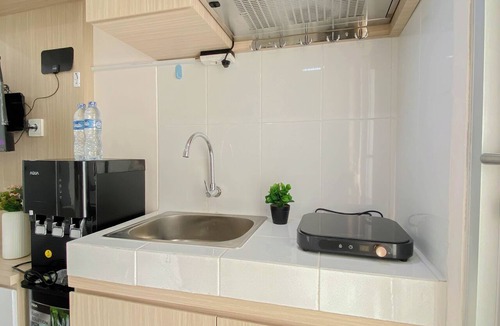 Duren Sawit Apartment | Comfy And Minimalist Studio Room At Apartment Menara Swasana