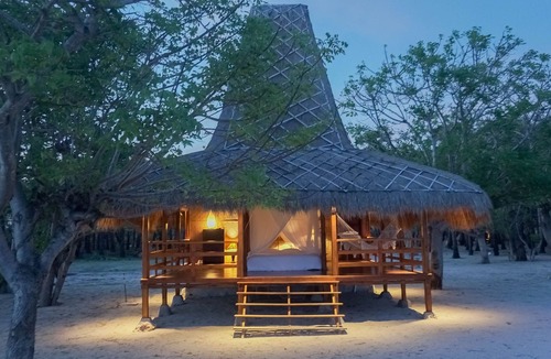 Desa Wula Bed & Breakfast | Costa Beach Resort & Club