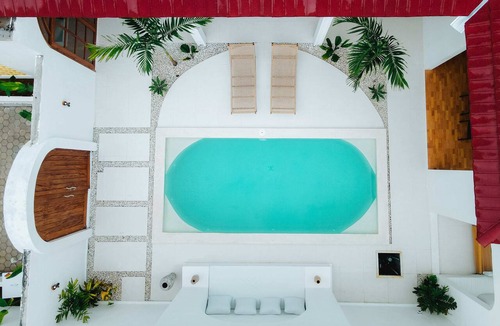 Praya Barat House | Costa Luna Villa, Modern Mediterranean Villa Near Lancing Beach