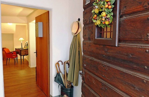 Bever Apartment | Cosy apartment for 2 guests with WIFI, TV, patio and panoramic view