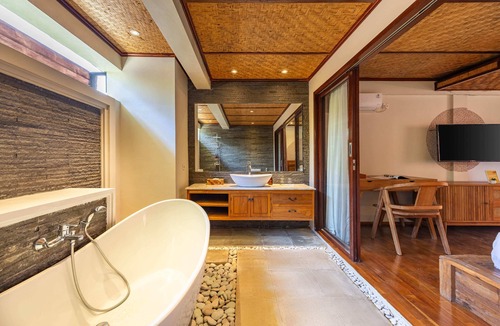 Petitenget Hotel | Cove Urbanest Inn