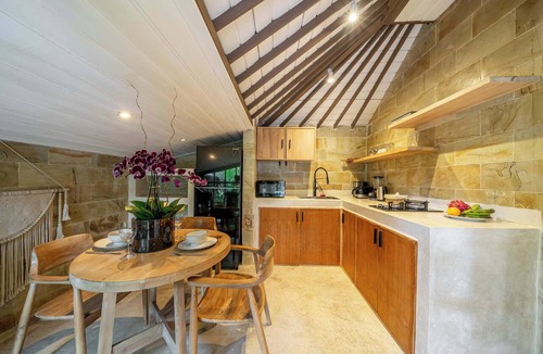 Ubud Villa | Cozy 1BR in Lush Ubud w Garden Bath Pool Patio