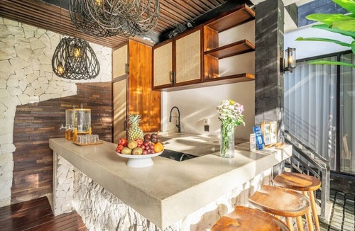 Ubud City-Centre House | Cozy 3BR in Central Ubud w Pool, Bathtub & Kitchen