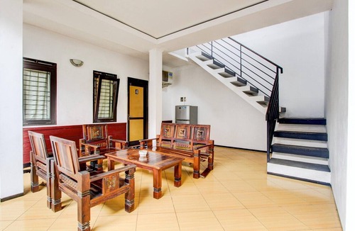 Purwokerto House | Cozy Double Escape W/Free WiFi and Parking