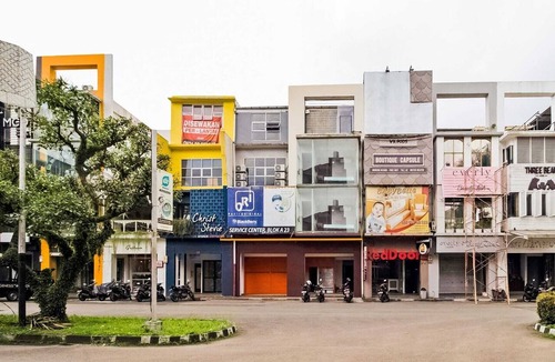 Bandung House | Cozy Double Escape W/Free WiFi and Parking