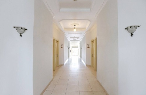 Old Jakarta House | Cozy Double Escape W/Free WiFi and Parking