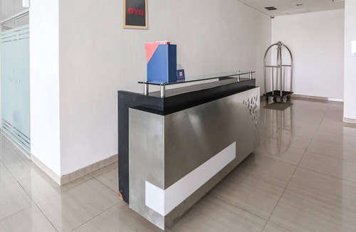 Cikarang House | Cozy Double Escape W/Free WiFi and Parking