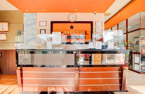 Batam House | Cozy Double Escape W/Free WiFi and Parking
