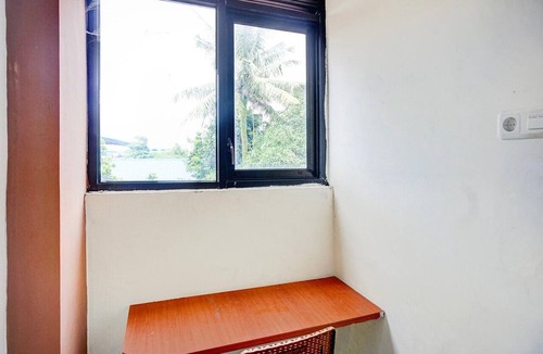 Medan House | Cozy Double Escape W/Free WiFi and Parking