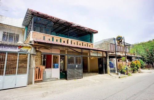Medan House | Cozy Double Escape W/Free WiFi and Parking