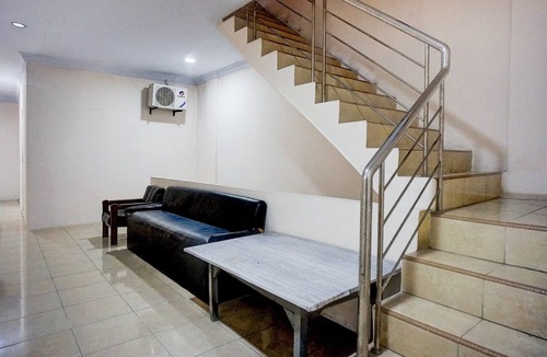 Medan House | Cozy Double Escape W/Free WiFi and Parking