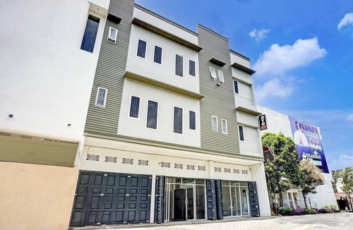 Medan House | Cozy Double Escape W/Free WiFi and Parking