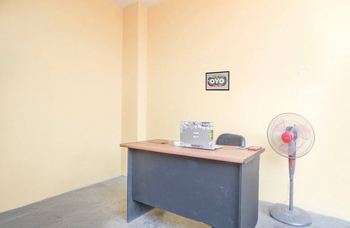 Tegal House | Cozy Double Escape W/Free WiFi and Parking
