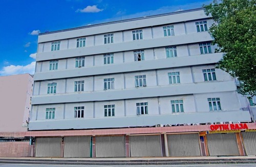 Palembang House | Cozy Double Escape W/Free WiFi and Parking