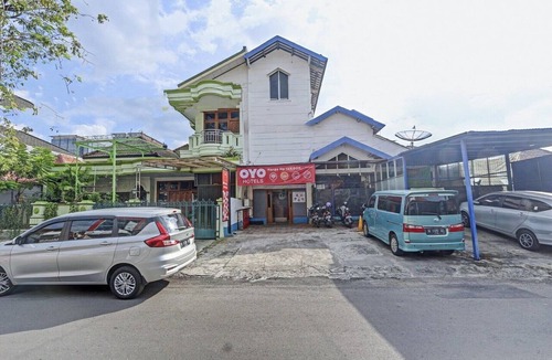 Semarang House | Cozy Double Escape W/Free WiFi and Parking