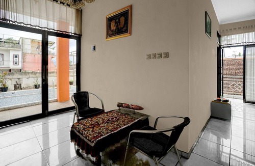 Beji House | Cozy Double Escape with Free WiFi and Parking
