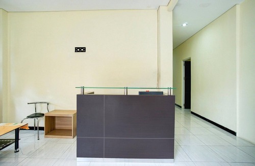 Palembang House | Cozy Twin Escape with Free WiFi and Parking