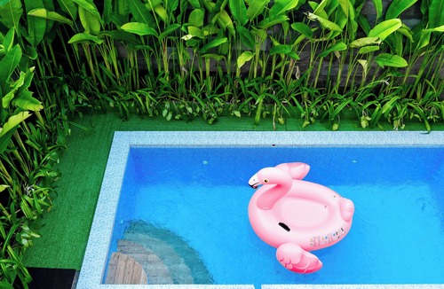 Sunset Road Villa | Cozy Villa in Seminyak. Pool, Netflix, HBO, Full Kitchen. Remote Work Friendly