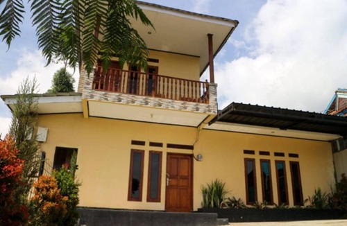 Pangalengan Villa | Cozzy Villa Family B