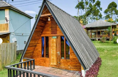 Pangalengan Hostel | Cozzy Villa TB & Outbond