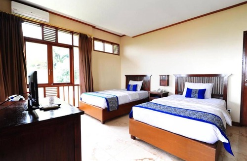 Ciburial Hotel | Dago Highland Resort