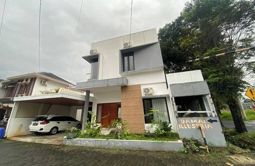 Ngaglik Villa | Damai Ilustria By Semesta Management