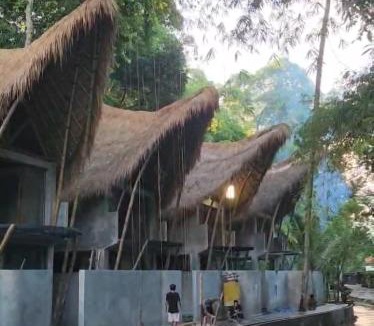 Kedewatan Villa | DeDaun