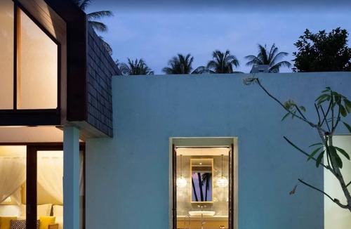 Pemenang Villa | Duplex Villa with Private Pool and Beach Access 11