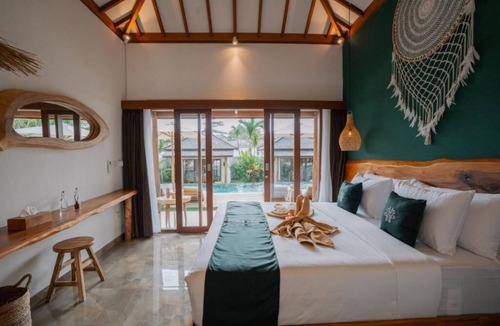 Beraban Hotel | EHOA NYANYI BEACH Boutique Hotel