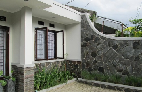 Sukajadi House | Elenor's Home