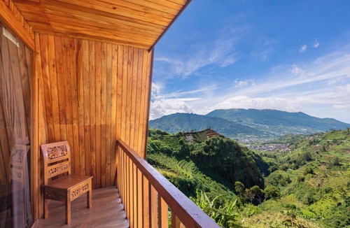 Kejajar Villa | Emerald Cabin Dieng