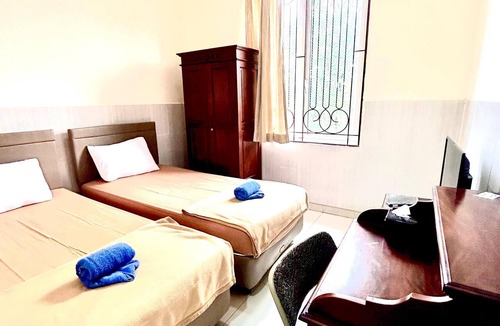 Binong House | Emerald Inn Karawaci