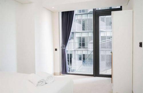 Pagedangan Apartment | Enjoy Living 2BR Apartment at Carstensz Residence By Travelio