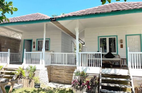 Katiet House | Family Chalet 80m square oceanfront bungalow