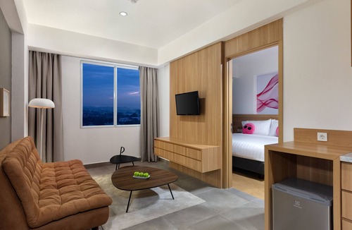 Karawang Hotel | favehotel Karawang