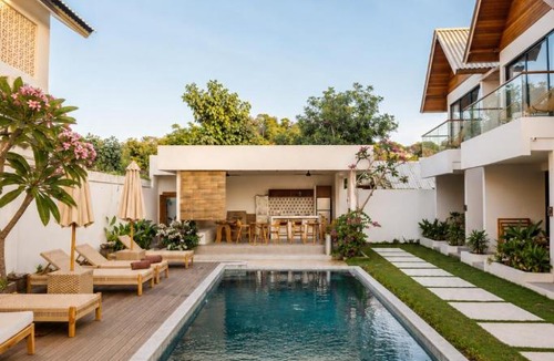 Gerupuk Hotel | FinnKai Villas