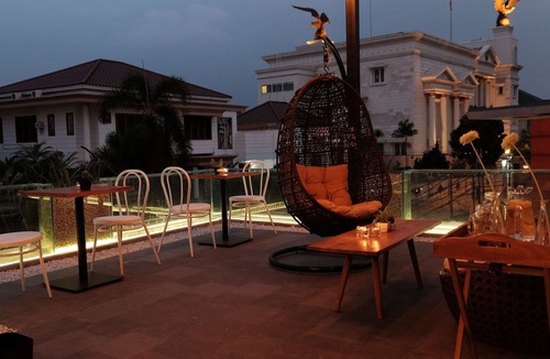Kemang Hotel | Flat06 Tendean