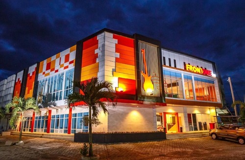 Muntilan Hotel | Front One Budget Muntilan