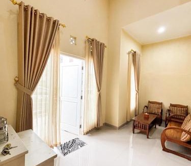 Surakarta House | Galareka House 1 - Full house with 3 BR in Mojosongo, Solo