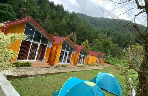 Hargomulyo Villa | Glamping Azalea Tawangmangu