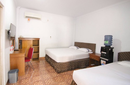 Purwakarta Bed & Breakfast | Grand Ciwareng Inn