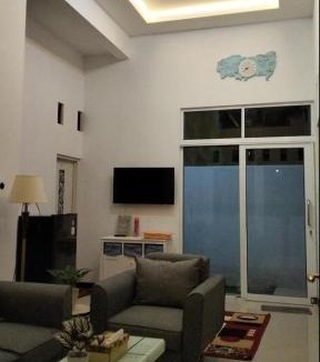 Mertoyudan House | Griya Hafara Home Stay