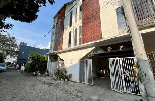 Dinoyo House | Griya Joyo Homestay