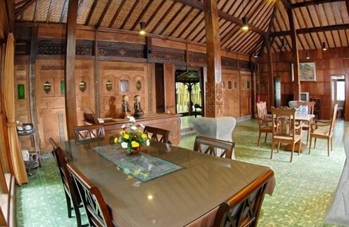 Ungaran Barat Hotel | Hills Joglo Villa