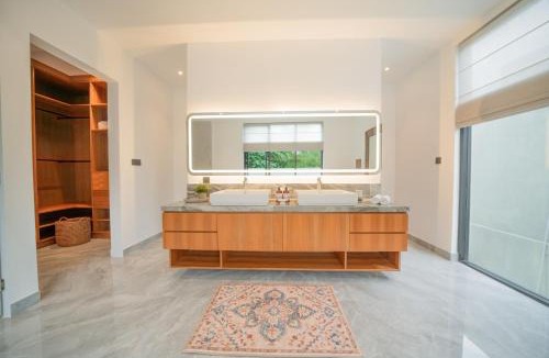 Jimbaran Bay Bed & Breakfast | Hillside Heights Jimbaran Residence